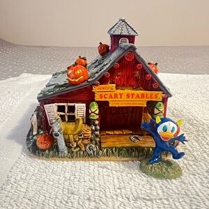 HAWTHORNE VILLAGE DISNEY HALLOWEEN HARVEST DEWEY’S SCARY STABLES LIGHTUP HOUSE